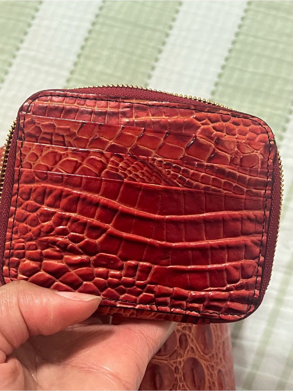 Brahmin Red Croc-Embossed Leather Bucket Crossbody Bag with card wallet - Picture 7 of 7